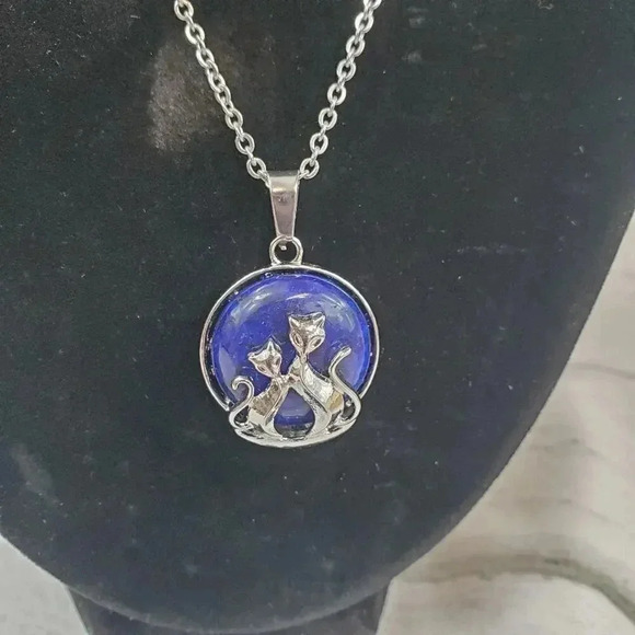Lapis Lazuli Mother and Baby Cat Necklace with Natural Stone Center - Picture 6 of 8